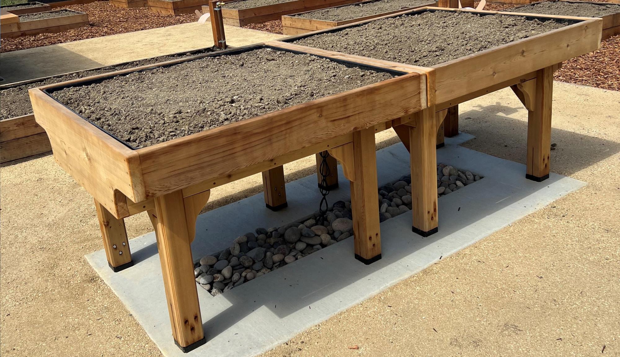 ADA raised garden bed